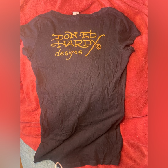 Ed Hardy “Love Kills Slowly” Skull and cross bones V neck Tee - Picture 3 of 4